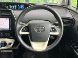 【純正革巻きステアリング】上質な革を使用することで、手にしっかり馴染みとても運転しやすいハンドルです♪