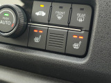 シートヒーター装備付き車!!座席に埋め込まれた電熱線によりシートを暖めることが出来る装備で、温められたシートは、寒い冬には最適です!!