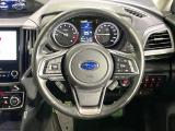 【純正革巻きステアリング】上質な革を使用することで、手にしっかり馴染みとても運転しやすいハンドルです♪