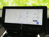 わかりやすい表示で、目的地への道案内も安心。渋滞情報も表示されるので、スムーズな移動が可能です。長距離運転もラクラクです。