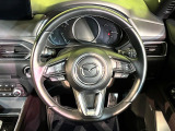 【純正革巻きステアリング】上質な革を使用することで、手にしっかり馴染みとても運転しやすいハンドルです♪
