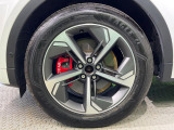 ジャガーの純正ホイールは、英国SUVの品格に合う洗練されたデザインが特徴です。車両本来の走行性能や、安全性を発揮し売却時の査定評価も高く維持できます。