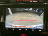 バック時の安全性を高めるバックモニターを搭載。狭い場所でも、後方確認がしやすくなり、より安心して運転できますよ。