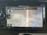 見やすい地図表示で、目的地までスムーズに案内。運転に集中できる環境を提供します。