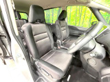 運転席シート廻りは使用感も少なく、良好な状態となっています。丁寧に使われていたことがよくわかりますね。