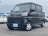 精悍なフロントマスクが印象的です。洗練されたフォルムは、街乗りにもアウトドアにもマッチするでしょう。遠目からも目を引く存在感です。