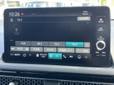 お気に入りの音楽をクリアな音質で楽しめるオーディオ画面。様々なソースに対応し、快適なドライブを演出します。音量調整もスムーズに行えます。