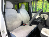 運転席シート廻りは使用感も少なく、良好な状態となっています。丁寧に使われていたことがよくわかりますね。