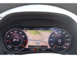 ナビゲーション情報を運転席正面に表示し、運転中のルート確認をサポートします。