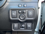 衝突被害軽減ブレーキで運転をサポートします。