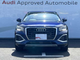 シングルフレームグリルはAudiの象徴的なデザイン要素であり、一目でAudiとわかるスタイル、大きくて迫力のある形状が車のスポーティな印象を強調しており、魅力的なデザインとなっています。