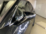 レクサス車らしい細部までこだわった高級感と見る人を一目で虜にするエモーショナルな魅力を持ち合わせております。