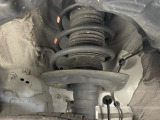 お車を安心してお乗りいただく為には、足回りの定期点検が欠かせません。サービスサポート(有償保証)では無料点検もご提供しており、安心のカーライフをお過ごしいただけるサポート体制が整っています。