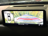 【360&deg;ビューモニター】専用のカメラにより、上から見下ろしたような視点で360度クルマの周囲を確認することができます☆死角部分も確認しやすく、狭い場所での切り返しや駐車もスムーズに行えます。