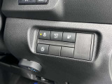 寒い日に重宝するステアリングヒータ付きで、手先から温めます。