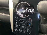 【オートエアコン】一度お好みの温度に設定すれば、車内の温度を検知し風量や温度を自動で調整。暑い&hellip;寒い&hellip;と何度もスイッチ操作をする必要はありません。快適な車内空間には必須の機能ですね♪