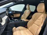 XC60  D4 AWD インスクリプション 4WD 本革シート