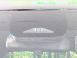 【トヨタセーフティセンス】走行中に前方の車両等を認識し、衝突しそうな時は警報とブレーキで衝突回避と被害軽減をアシスト。より安全にドライブをお楽しみいただけます。