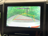【バックカメラ】駐車時に後方がリアルタイム映像で確認できます。大型商業施設や立体駐車場での駐車時や、夜間のバック時に大活躍!運転スキルに関わらず、今や必須となった装備のひとつです!