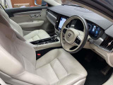 V90 D4 モメンタム ディーゼル 4WD 本革シート