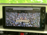 停車中には、TVで映像を楽しめます。長距離移動の休憩時間に、リラックスしたひとときを過ごせるのが魅力です。