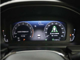 視認性に優れた10.2インチデジタルグラフィックメーター搭載