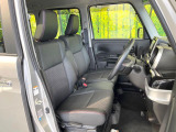 運転席シート廻りは使用感も少なく、良好な状態となっています。前オーナー様が丁寧に使っていたことがよくわかりますね。