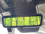【デジタルインナーミラー】後席の大きな荷物や同乗者で後方が確認しづらい時でも安心!カメラが撮影した車両後方の映像をルームミラー内に表示。クリアな視界で状況の確認が可能です!