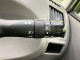 操作しやすいウインカーレバーは、スムーズな車線変更をサポート。直感的な操作性で、安全運転に貢献します。