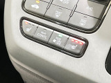 【シートヒーター】寒い日に重宝するシートヒーター!エアコンより早く温まってくれるので寒がりの人も安心ですね♪エアコンの温風は乾燥するから苦手、という方にもをおすすめです。