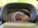 視認性の高いメーターパネルが、運転に必要な情報を的確に伝えます。直感的に操作でき、安全運転をサポートします。