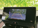 後方確認が容易なバックモニター付き。狭い道や駐車時も安心です。ガイドライン表示で、より正確な駐車操作をサポートします。