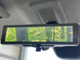 【デジタルルームミラー】後席の大きな荷物や同乗者で後方が確認しづらい時でも安心!カメラが撮影した車両後方の映像をルームミラー内に表示。クリアな視界で状況の確認が可能です!