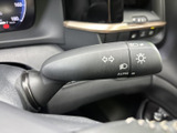 操作しやすいウインカーレバーで、安全な車線変更をサポート。確かな操作感で、安心して運転できます。