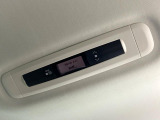 【リアオートエアコン】広い後部座席には必須の機能!風量や温度を自動で調整し前席と同様な車内環境にしてくれるリアオートエアコンを装備。夏の暑さも冬の寒さもストレスなく快適にお過ごしいただけます♪