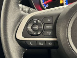 ステアリングスイッチ左側ではオーディオや、ダッシュボード中央のインフォメーションディスプレイの表示切替操作などが出来ます!パノラミックビューカメラの切替もこちらから!