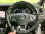 雨天時でもクリアな視界を確保。操作しやすいレバーで、運転に集中できます。悪天候時でも安全な運転をサポートします。