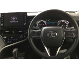 とっても見やすいメーターです。夜間時はラグジュアリーな気分にさせてくれる照明が魅力ですので、夜のドライブも楽しみになりますよ♪