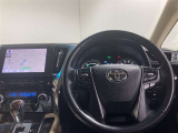 運転する空間としても、くつろぎの空間としてもベストなインテリア。