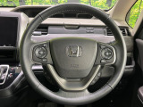 【純正革巻きステアリング】上質な革を使用することで、手にしっかり馴染みとても運転しやすいハンドルです♪