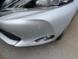 「車庫入れや縦列駐車の強い味方!『コーナーセンサー』を装備しています。障害物に近づくと音やランプでお知らせしてくれるため、ぶつける心配を軽減し、スムーズな駐車をサポートしてくれます。」