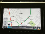使いやすい操作性のナビゲーションシステム。スムーズな道案内で、目的地まで快適にお連れします。