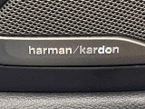 ●harman/kardonサウンドシステム:オーディオ専門メーカーが手掛けるプレミアムスピーカーを装備。多数のスピーカーから、音の粒立ちまで分かる高品質な音楽をお楽しみいただけます。