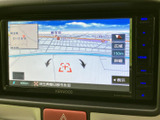 鮮明な画面表示で、目的地へのナビゲーションをサポート。スムーズな道案内で、遠出も安心です。日々の通勤やレジャーに役立ちますね。
