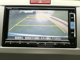 後方確認がスムーズに行えます。駐車時の安全性を高め、狭い場所でも安心して運転できます。