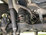 お車を安心してお乗りいただく為には、足回りの定期点検が欠かせません。サービスサポート(有償保証)では無料点検もご提供しており、安心のカーライフをお過ごしいただけるサポート体制が整っています。