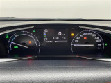 【メーターまわり】ドライバーから見やすい位置にあって安全運転に寄与します。マルチインフォメーションディスプレイでは、クルマに関するたくさんの情報を確認可能。