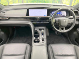 クラウンクロスオーバー 2.5 G アドバンスト レザー パッケージ E-Four 4WD 