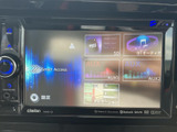 SDカードやBluetooth、USB接続にも対応したモニター画面。お気に入りの音楽や動画を車内で手軽に楽しめます。快適なカーライフをサポートします。