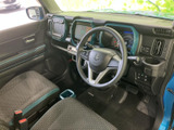運転席からの視界は良好。操作系の配置も適切で、運転に集中できます。快適なドライブをお楽しみください。